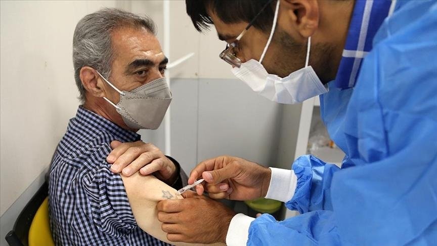 یک میلیون و ۳۰۰ هزار خوزستانی در دریافت دُز سوم واکسن کرونا تاخیر دارند