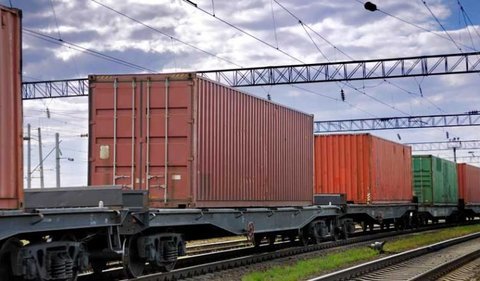 افزایش سهم حمل‌ونقل ریلی در جابجایی کالاهای وارداتی بندر امام خمینی(ره) بررسی شد