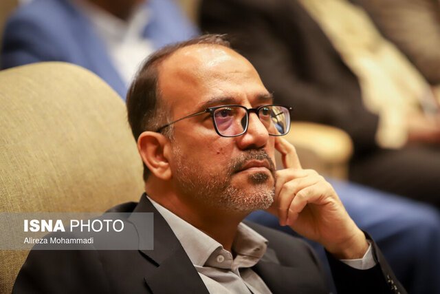 ترخیص ۵۰۰ خودروی برقی دپو شده در گمرک خرمشهر/ لزوم ساماندهی بازار کالاهای اساسی