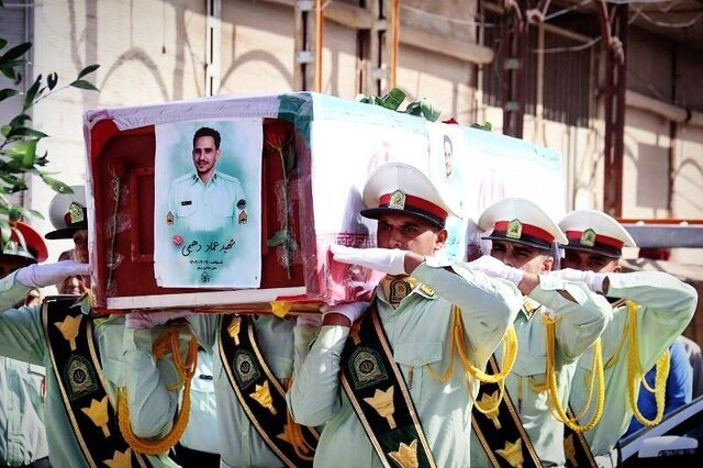 پیکر شهید مدافع امنیت در کارون تشییع شد