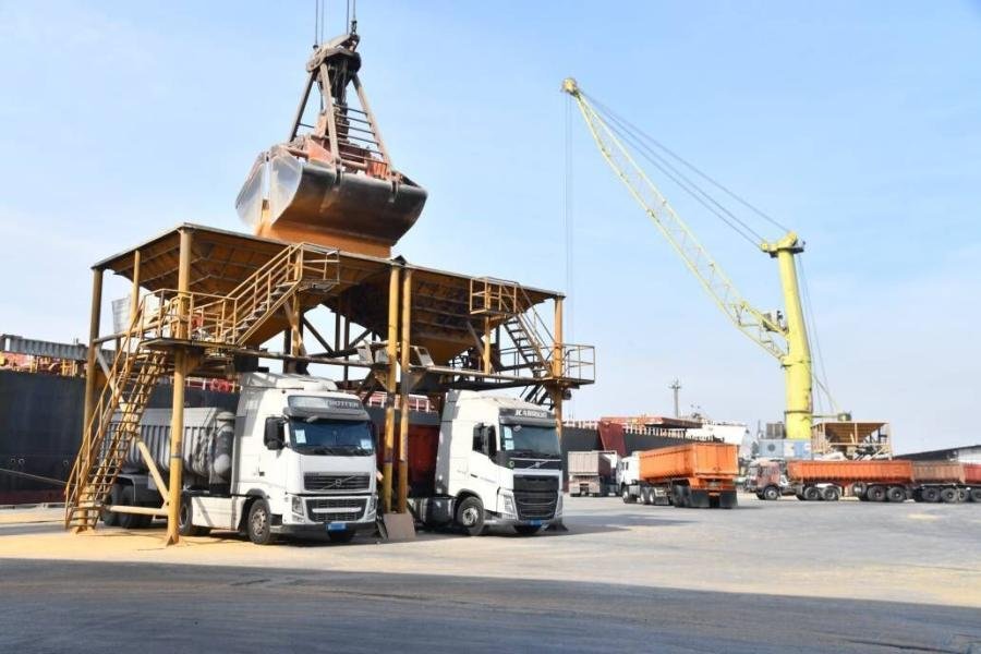 دادستان‌های شهرهای بندری خوزستان نسبت به تسریع در ترخیص کالا اقدام کنند