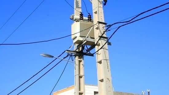 توسعه و افزایش ظرفیت ولتاژ شبکه برق بخشی از سپیدار اهواز